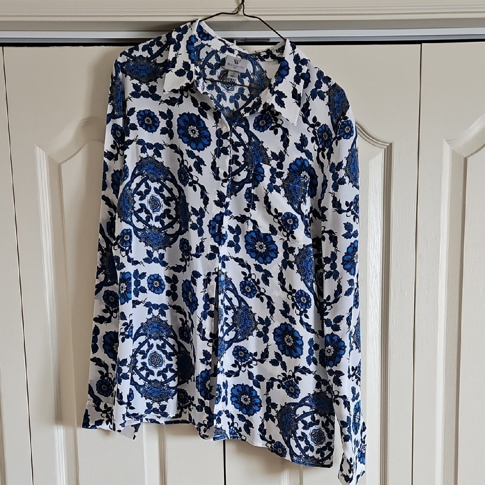 Worthington 100% silk Blue and White Floral Button-Up Shirt